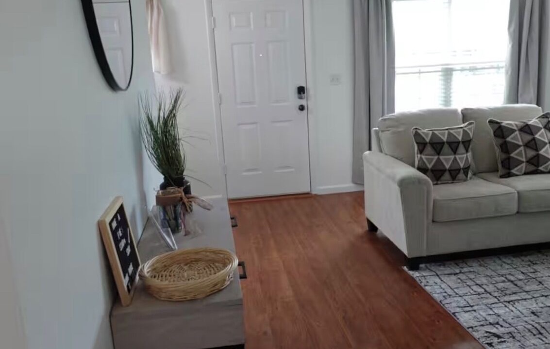 Photo of Livingroom in Warner Robins