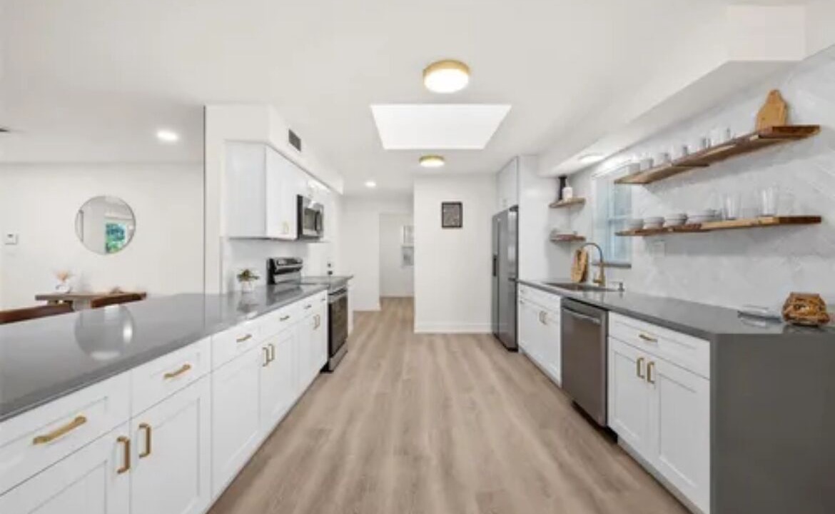 Photo of Kitchen in Warm Mineral Springs