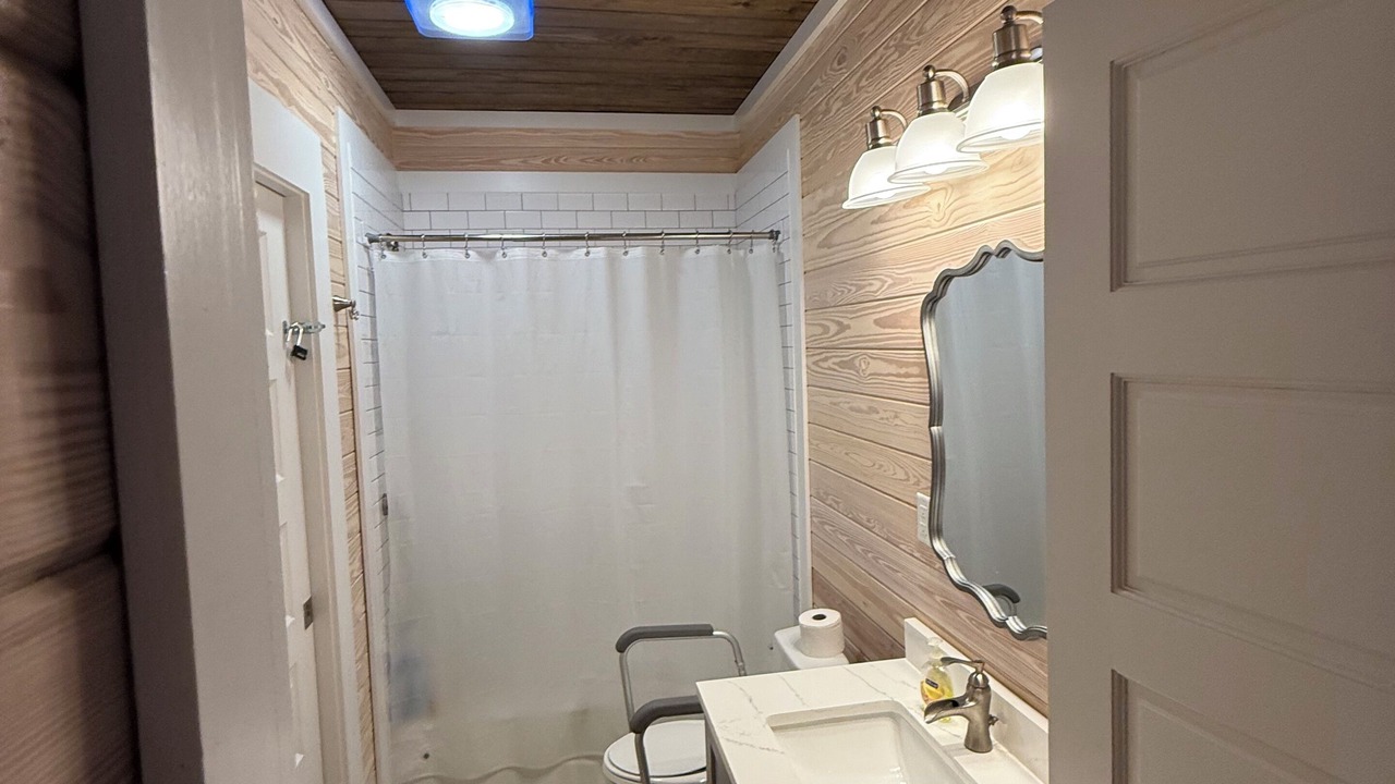 Photo of Bathroom in Starke