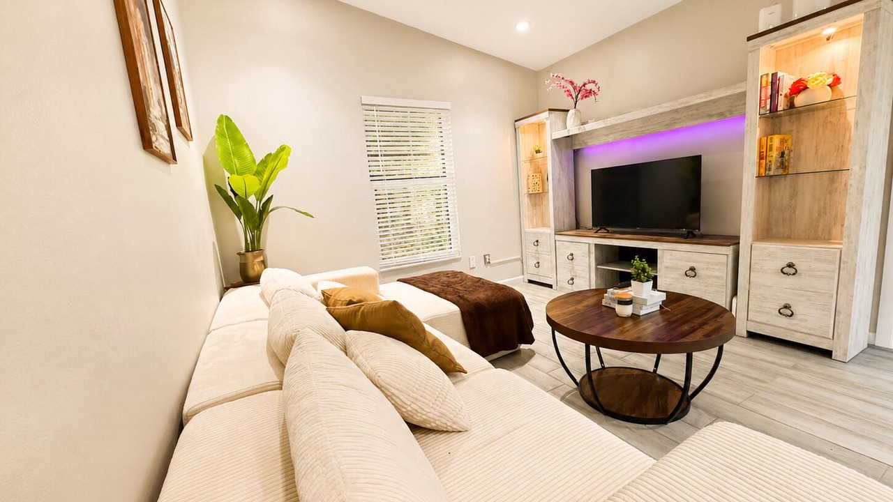 Photo of Livingroom in Lutz