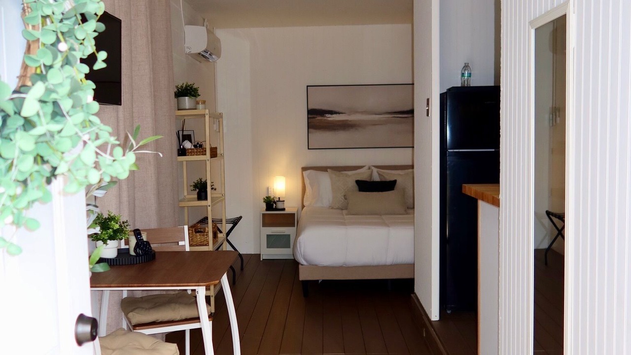 Photo of Bedroom in Palm River-Clair Mel