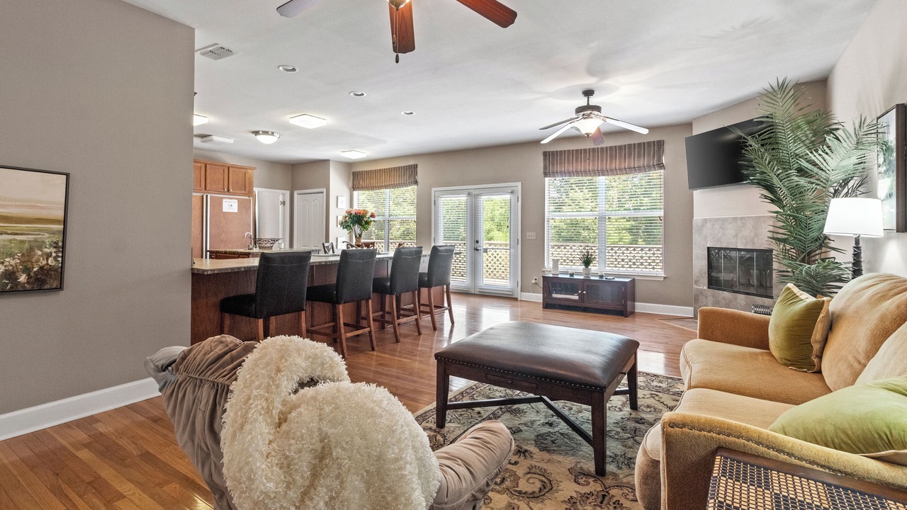 Photo of Livingroom in Monticello