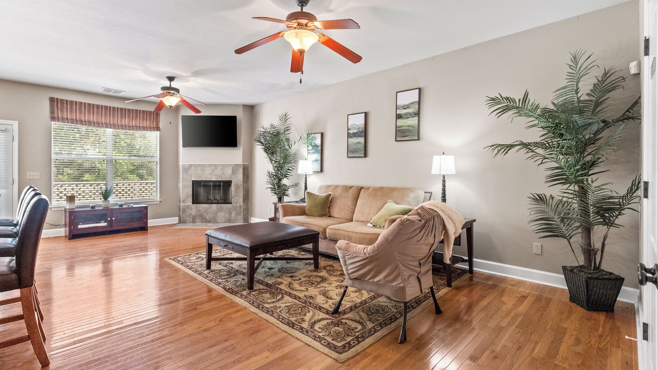 Photo of Livingroom in Monticello