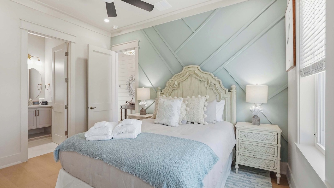 Photo of Bedroom in Hollywood Beach