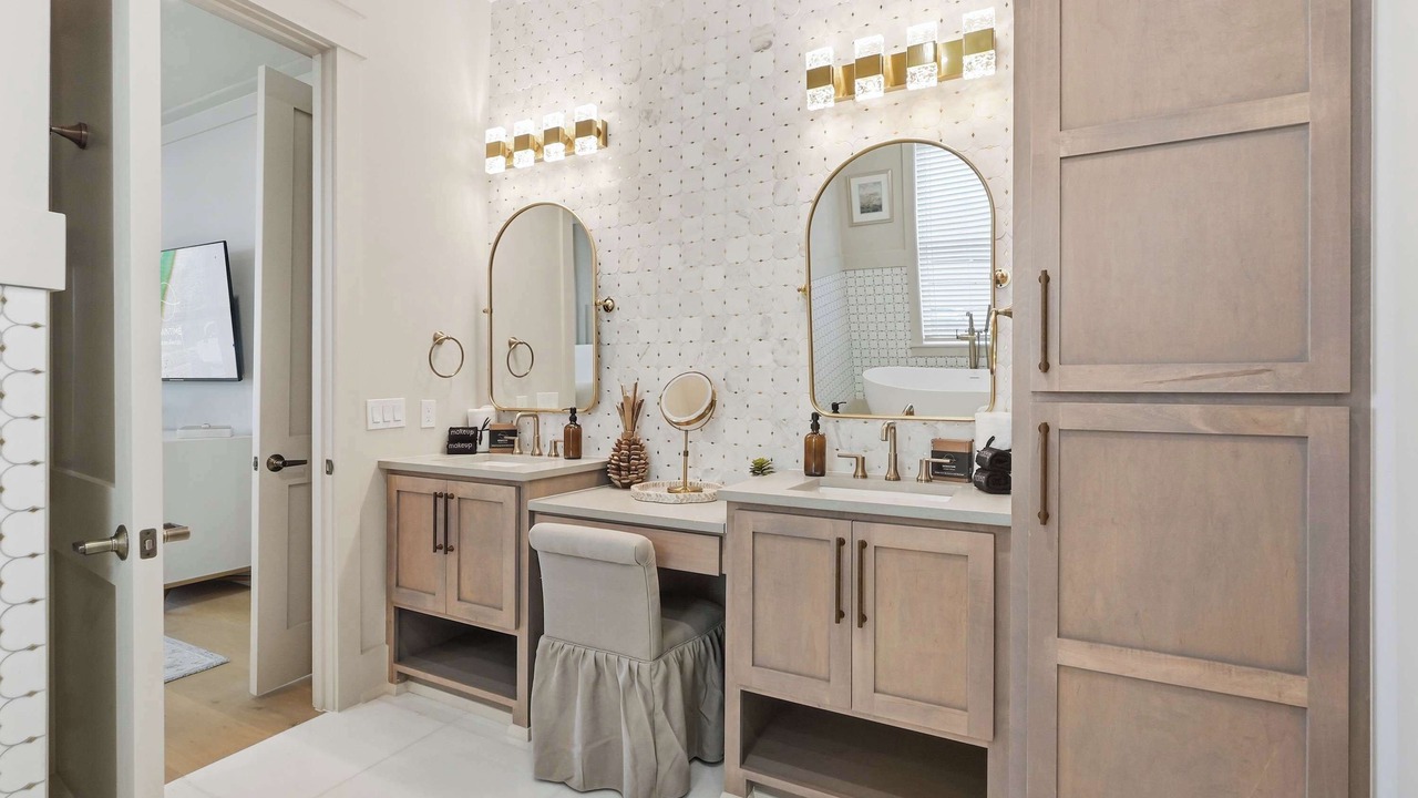 Photo of Bathroom in Hollywood Beach