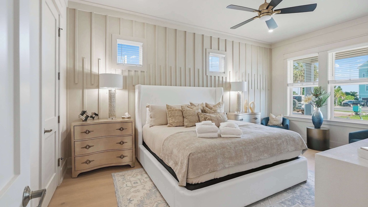 Photo of Bedroom in Hollywood Beach