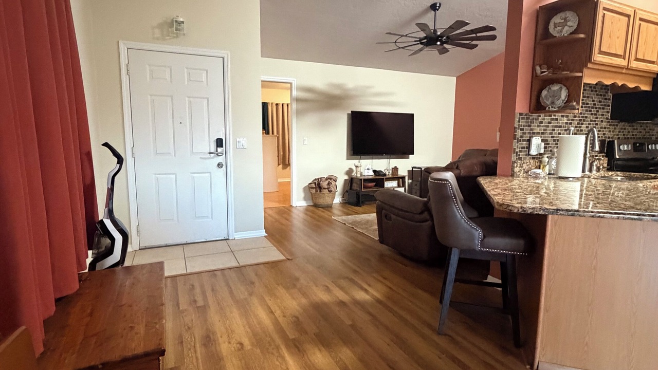 Photo of Livingroom in Highland