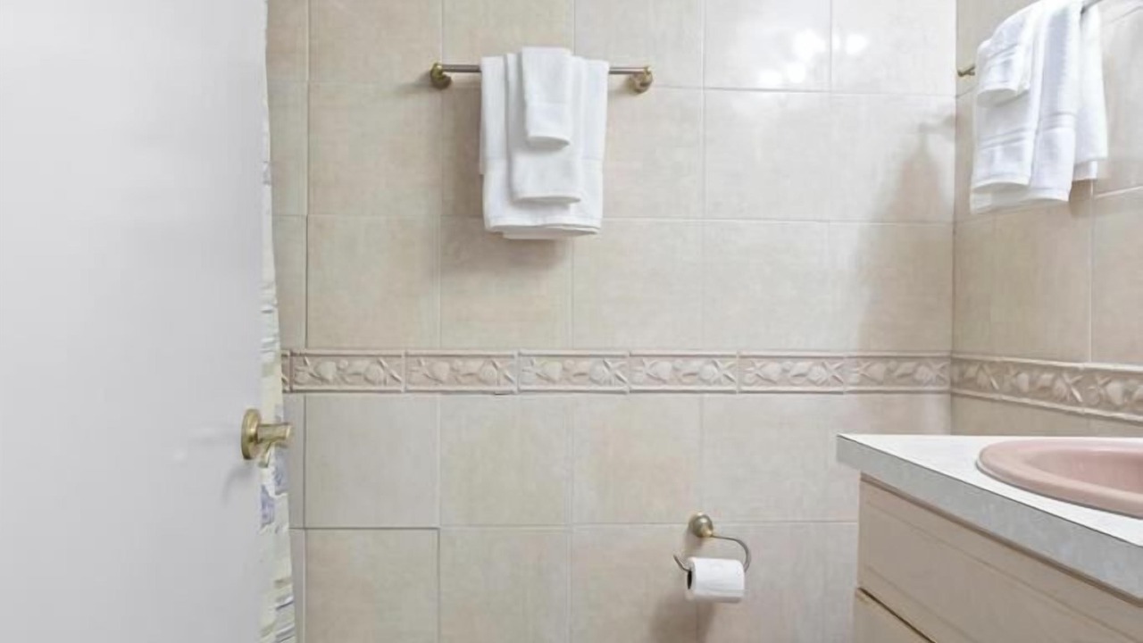 Photo of Bathroom in Sawgrass
