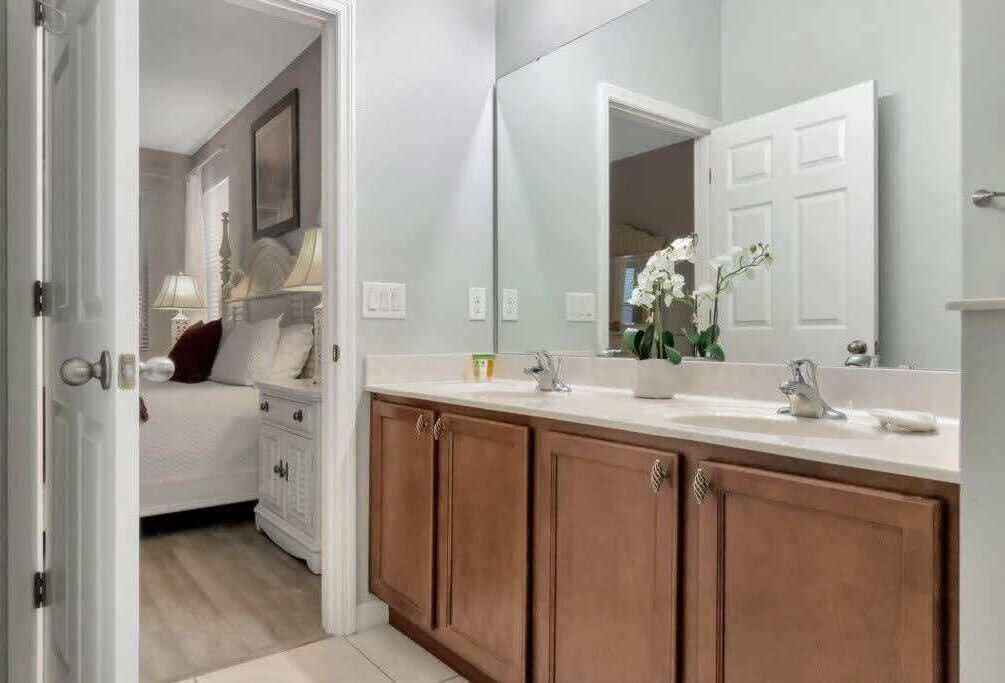 Photo of Bathroom in Veranda Palms