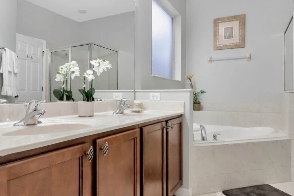 Photo of Bathroom in Veranda Palms