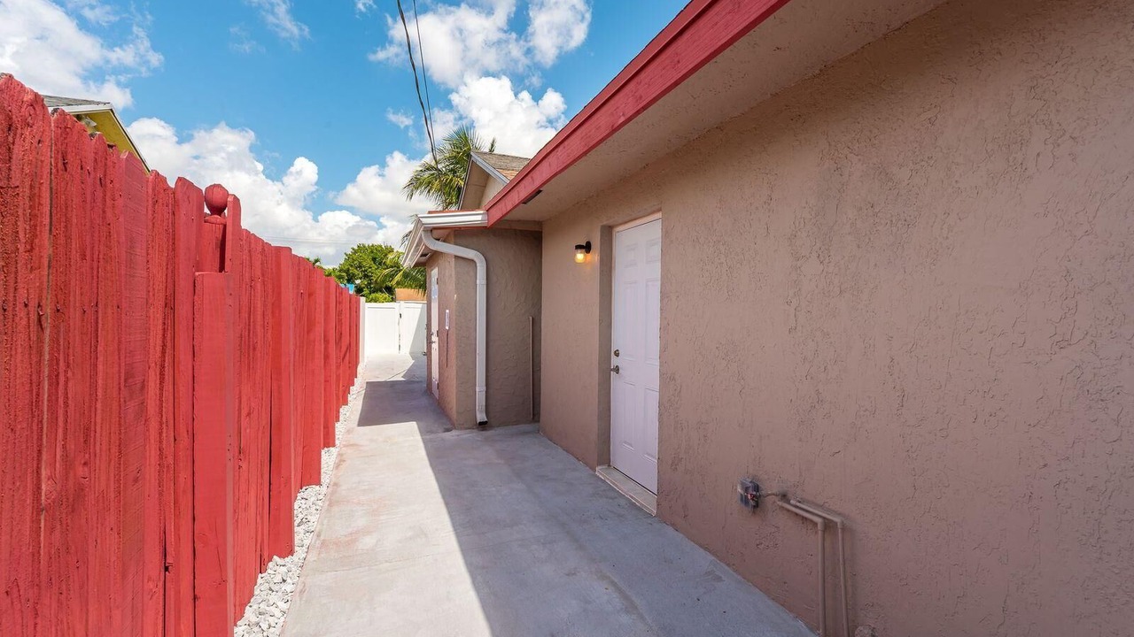 Photo of Outdoor in Lauderhill