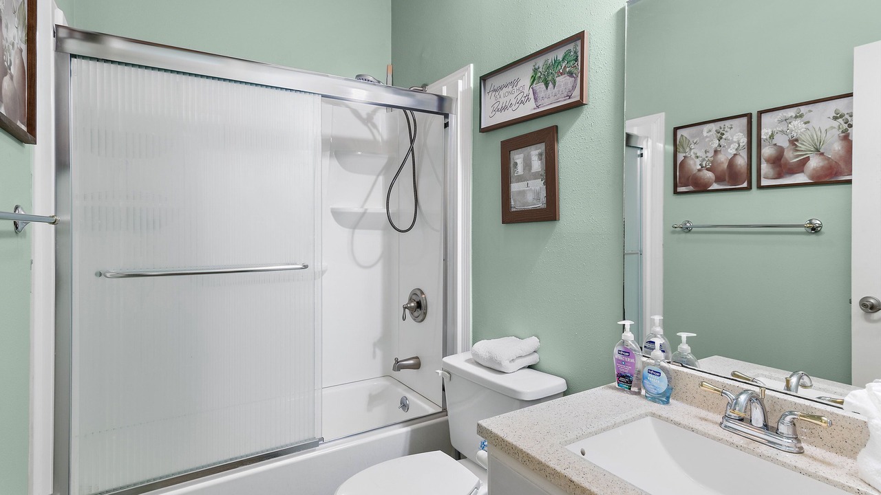 Photo of Bathroom in Clipper Cove