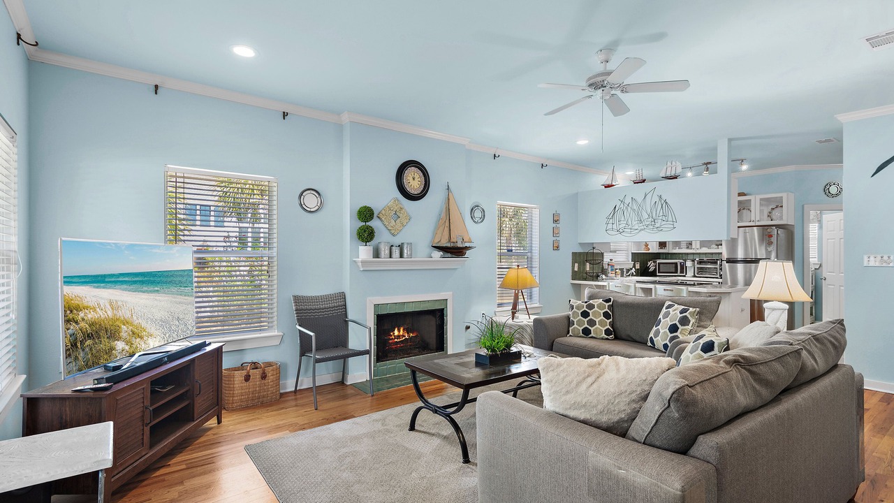 Photo of Livingroom in Clipper Cove