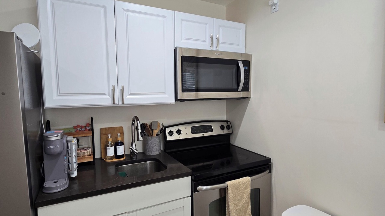 Photo of Kitchen in Carver City - Lincoln Gardens