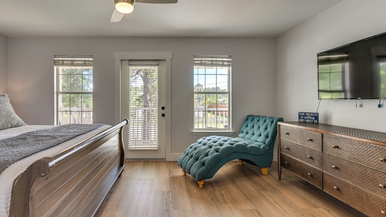 Photo of Bedroom in Gulfview Heights