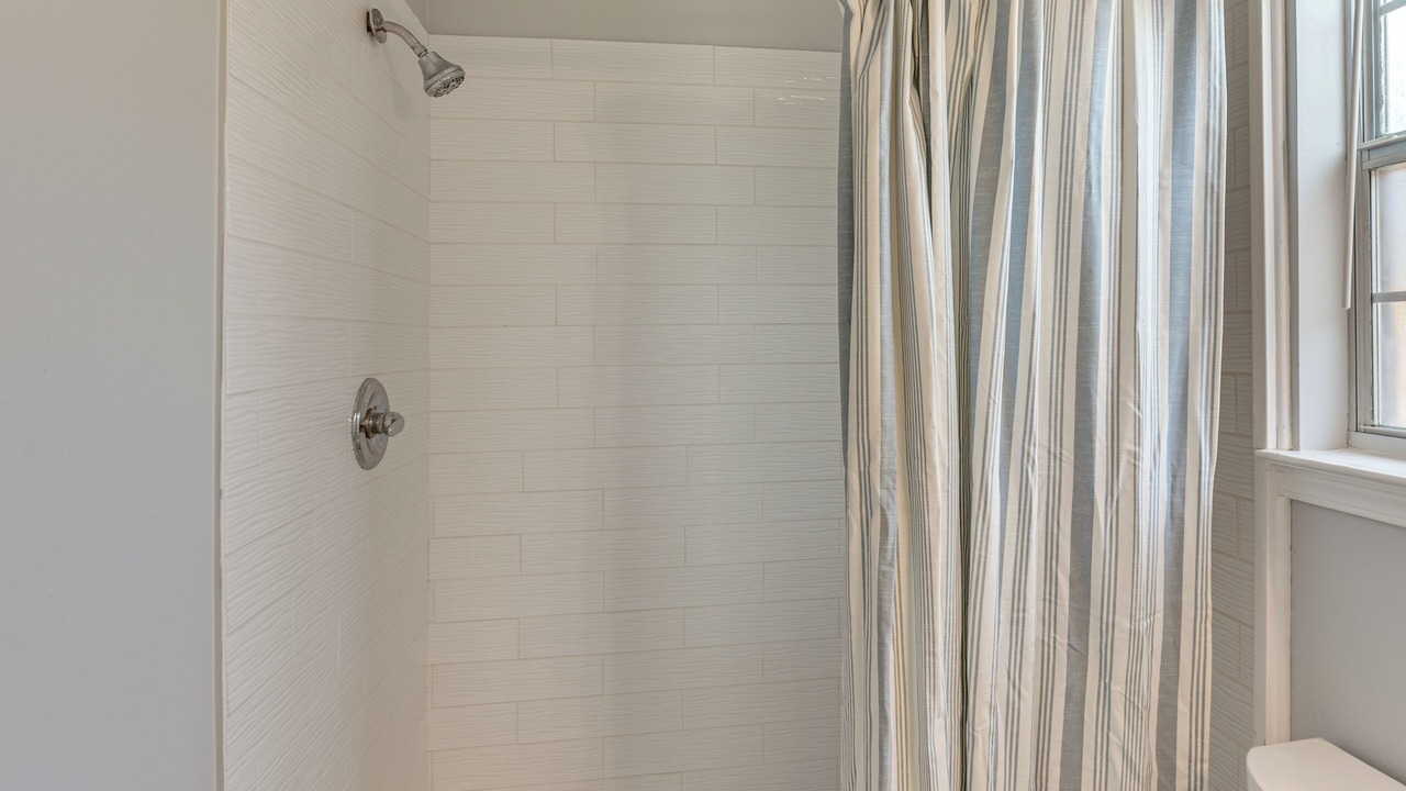 Photo of Bathroom in Gulfview Heights