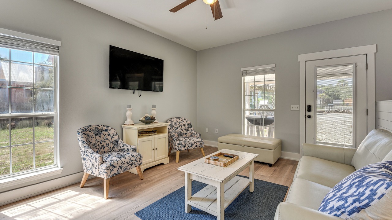 Photo of Livingroom in Gulfview Heights