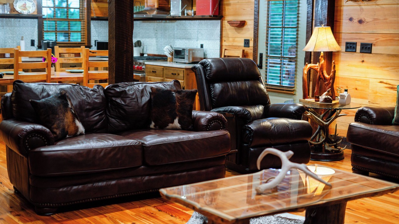 Photo of Livingroom in Miller County