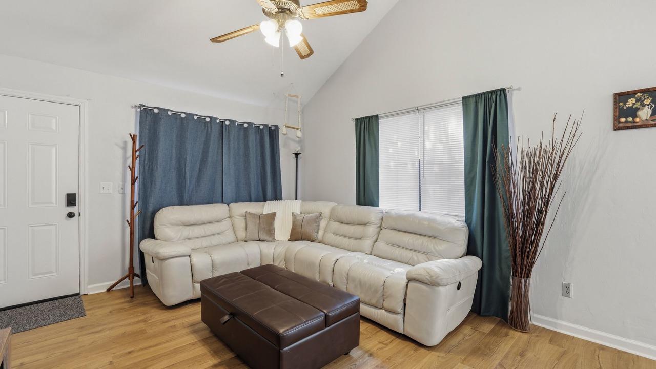 Photo of Livingroom in Tallahassee