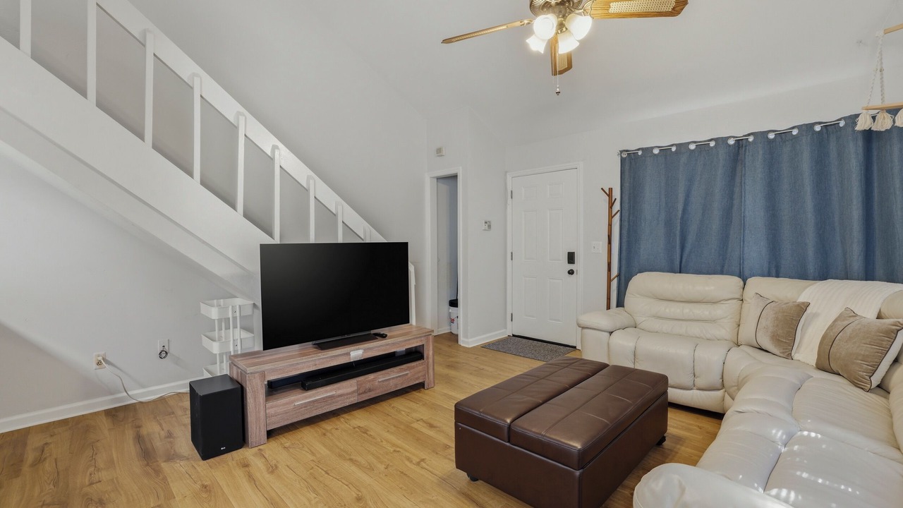 Photo of Livingroom in Tallahassee