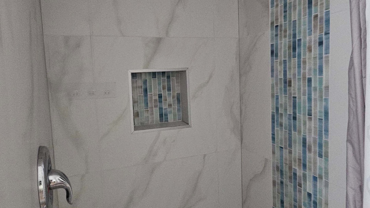 Photo of Bathroom in Port Tampa City