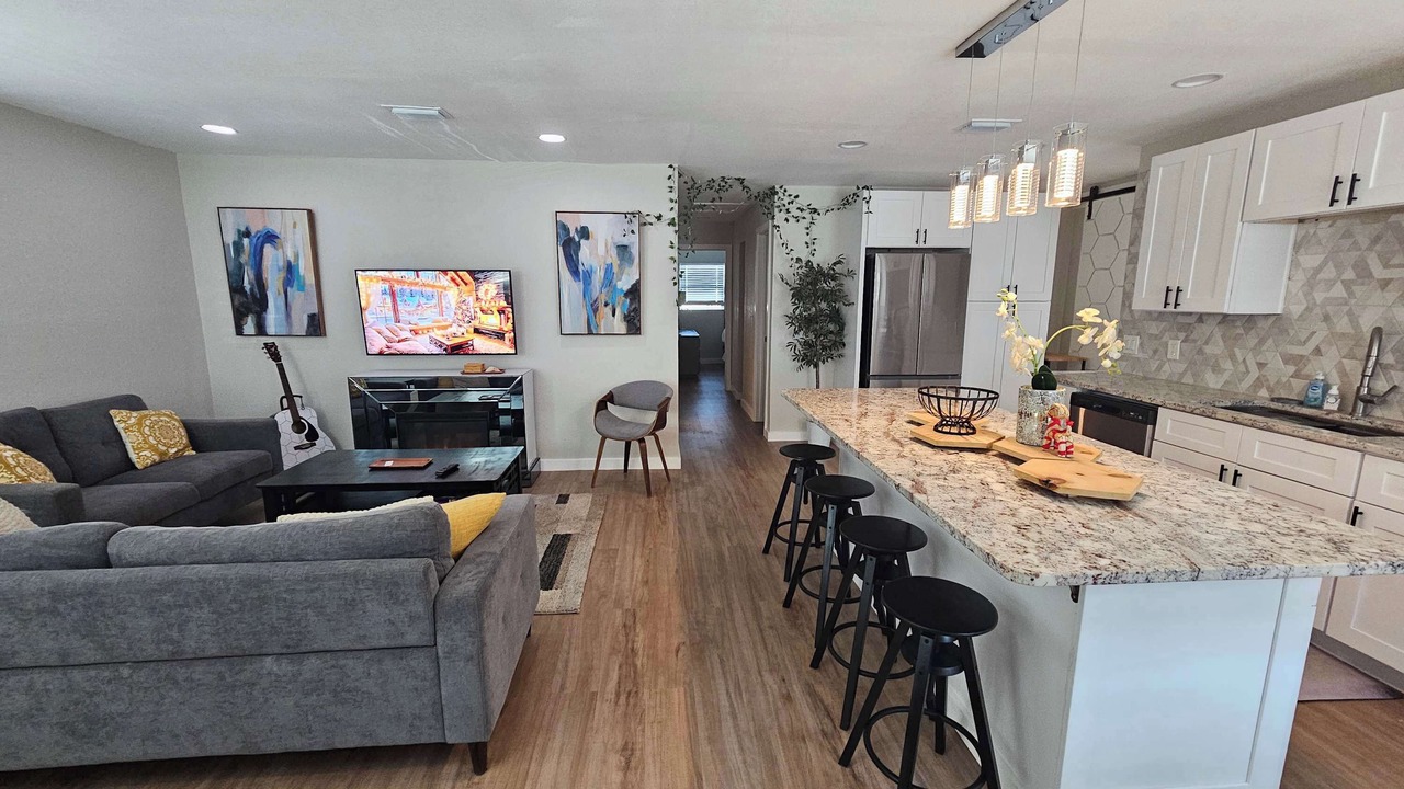 Photo of Livingroom in Port Tampa City