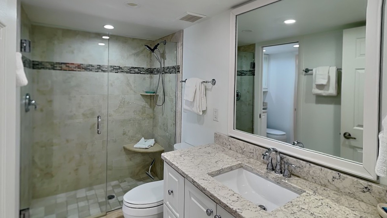 Photo of Bathroom in Mid Island