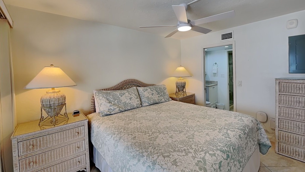Photo of Bathroom in Mid Island