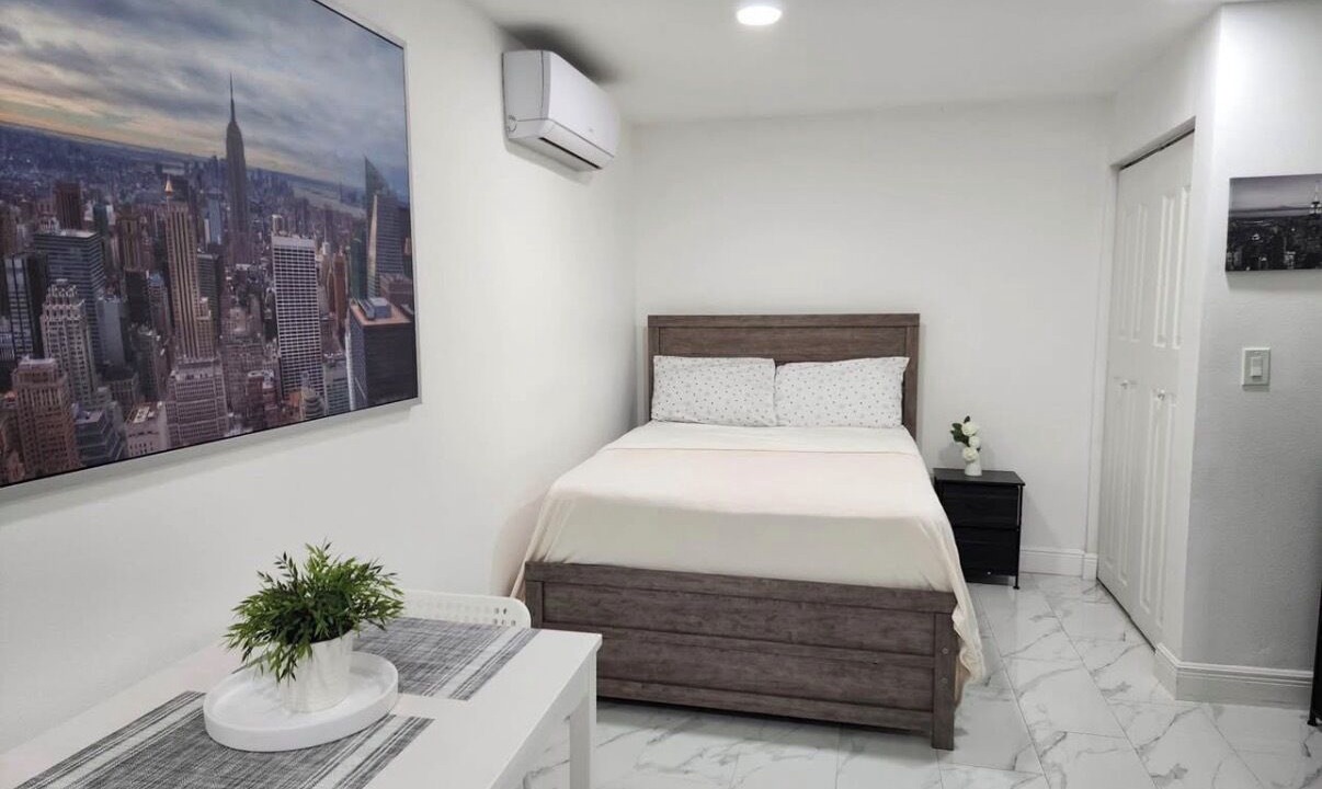 Photo of Bedroom in Egypt Lake-Leto