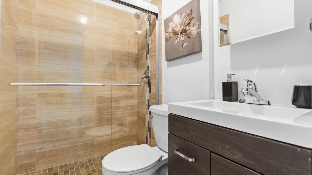 Photo of Bathroom in Lakeside Estates