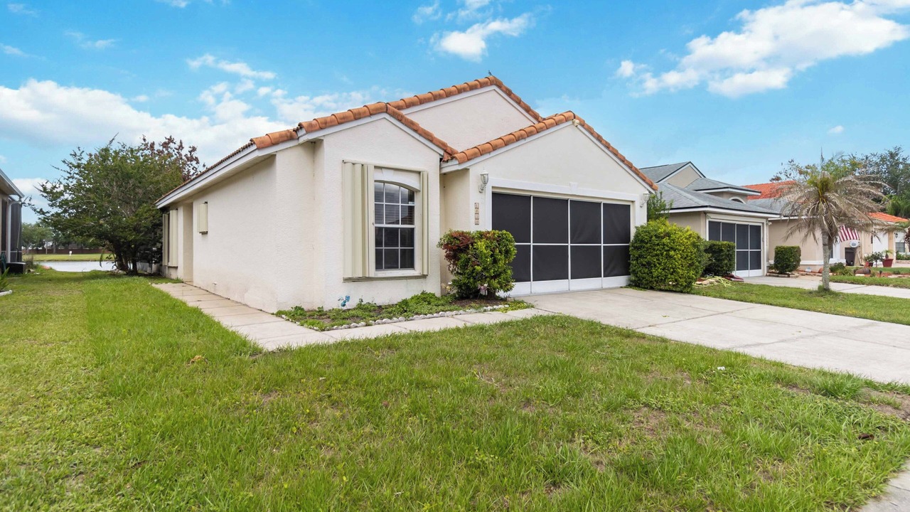 Photo of Outdoor in Lakeside Estates