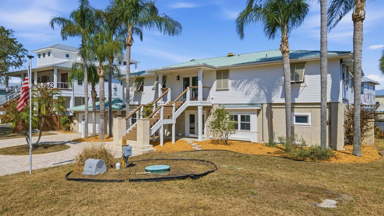 Photo of Outdoor in Crystal Shores