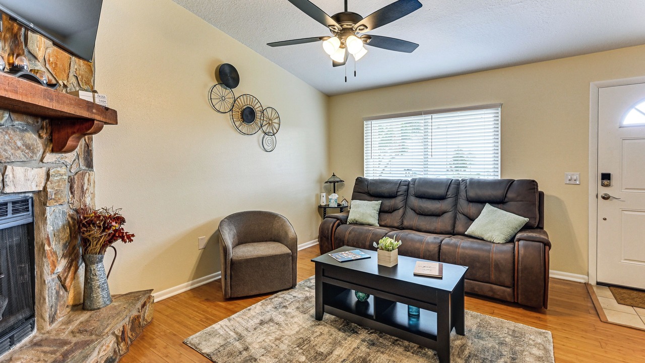 Photo of Livingroom in Auburndale
