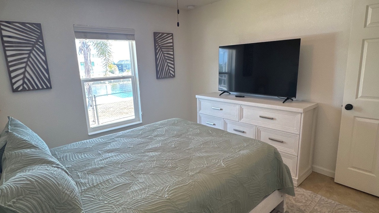 Photo of Bedroom in Edgewater