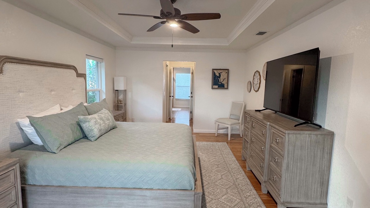 Photo of Bedroom in Edgewater