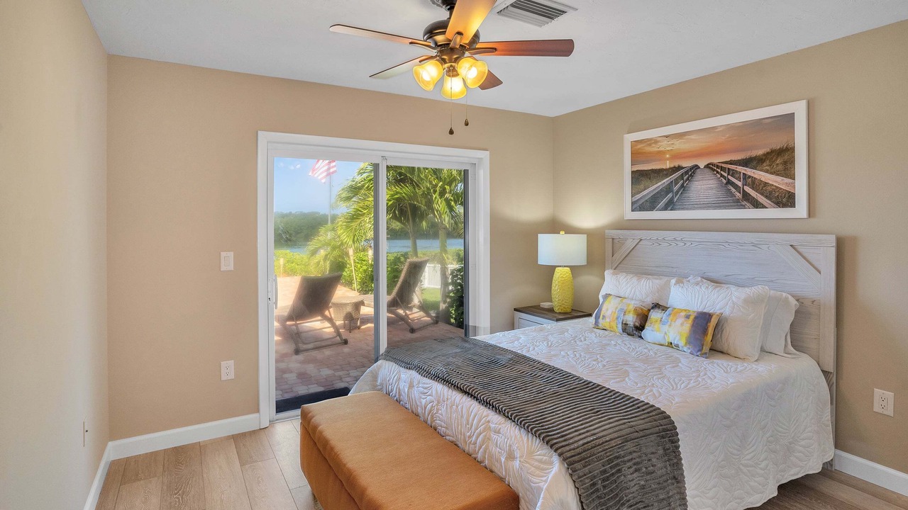 Photo of Bedroom in Sorrento Shores