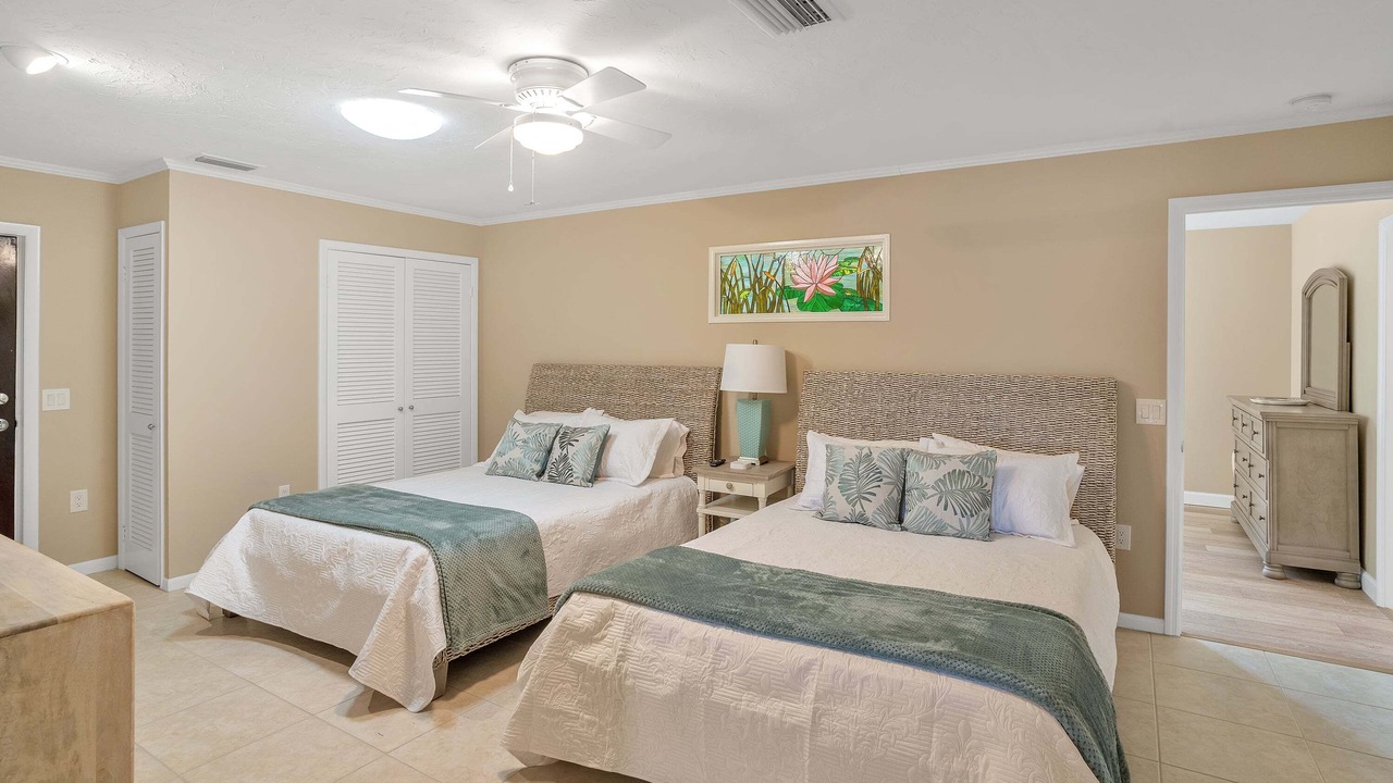 Photo of Bedroom in Sorrento Shores