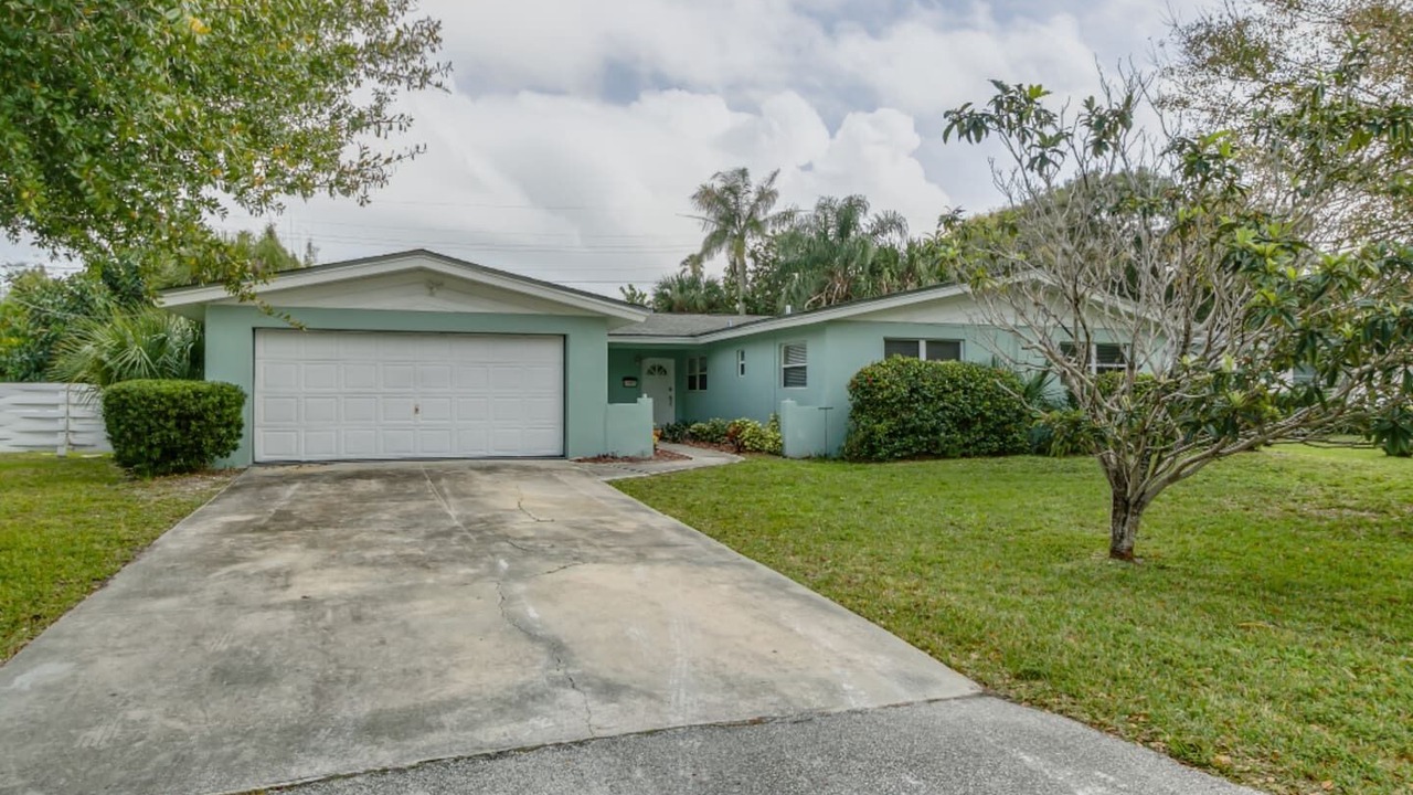 Photo of Outdoor in Palm Gardens