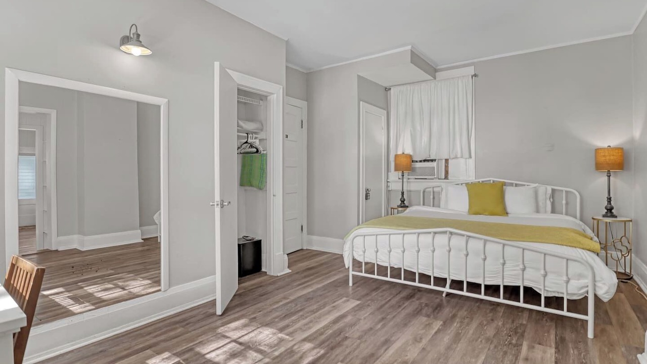Photo of Bedroom in Tropic