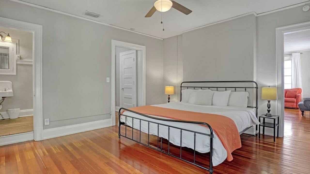 Photo of Bedroom in Tropic