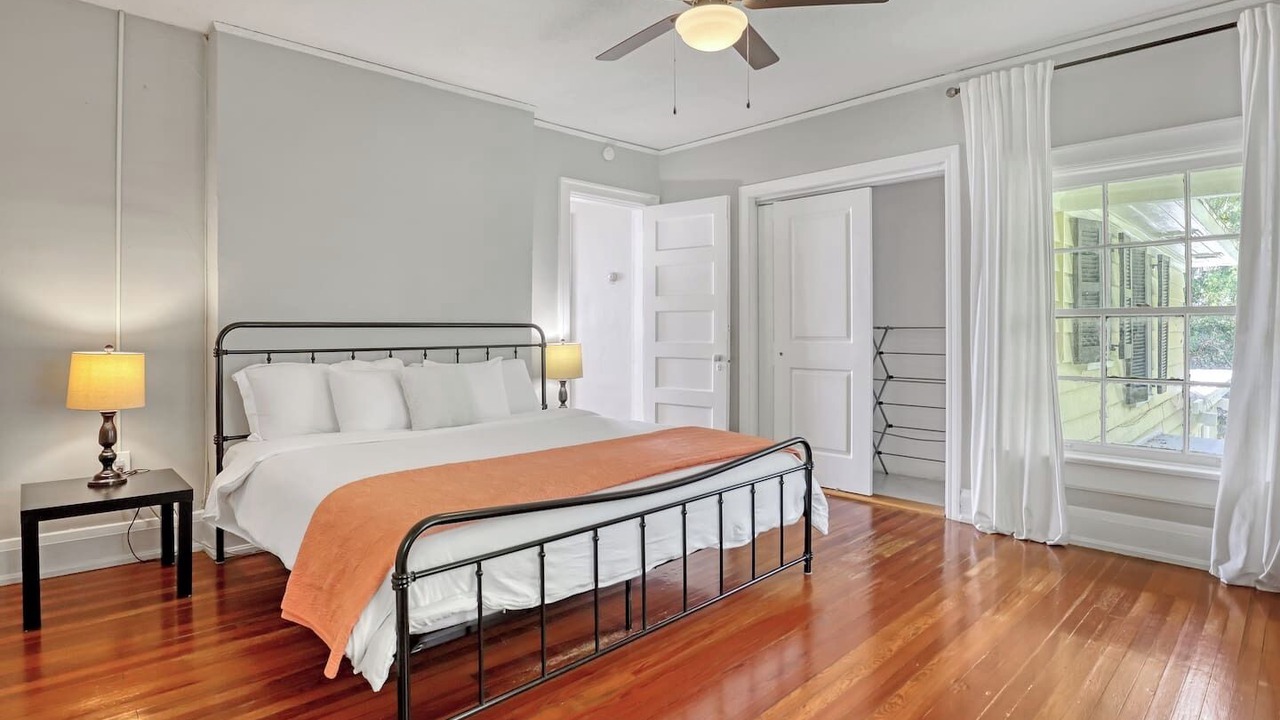 Photo of Bedroom in Tropic