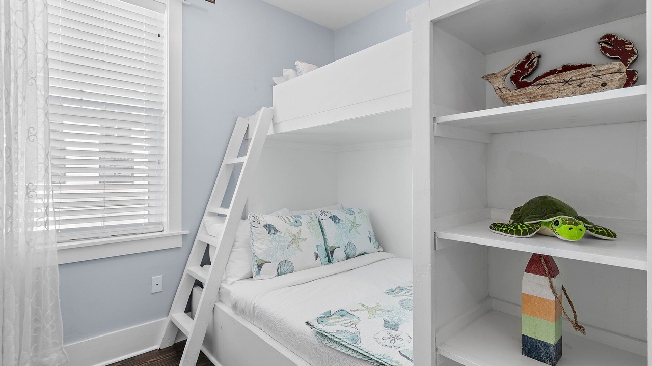 Photo of Bedroom in Santa Rosa Beach