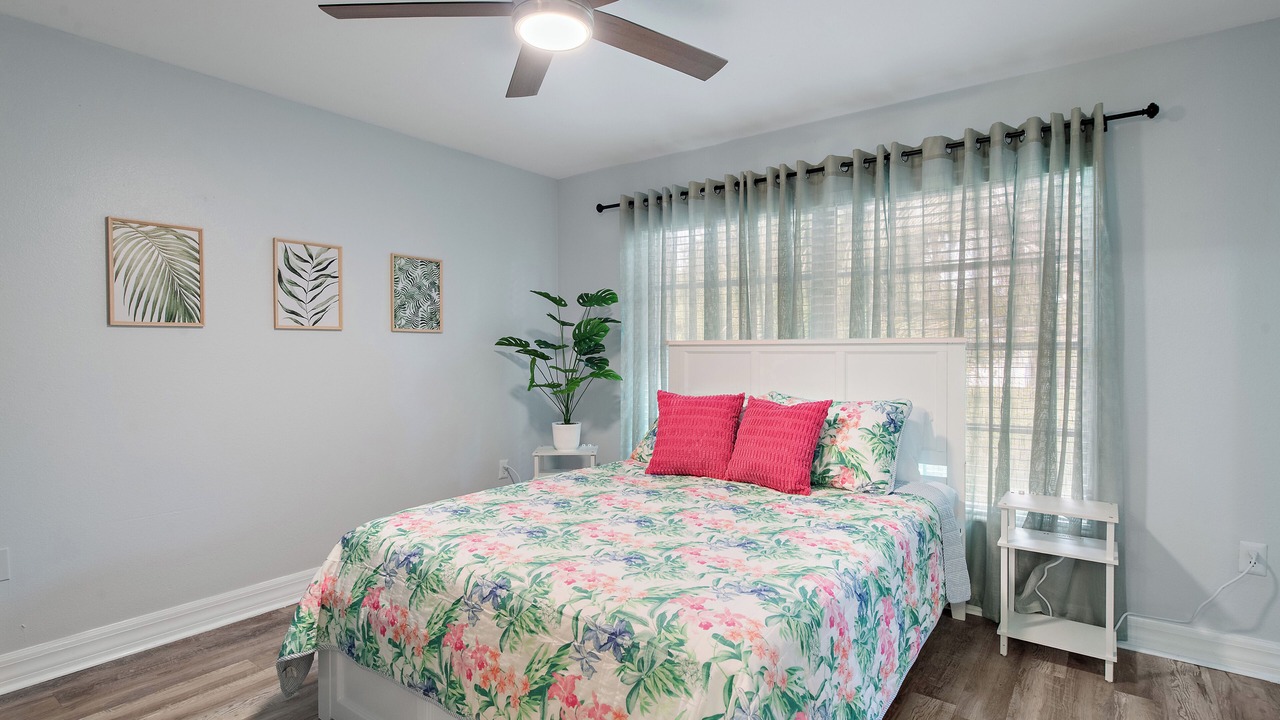 Photo of Bedroom in Cherokee Park