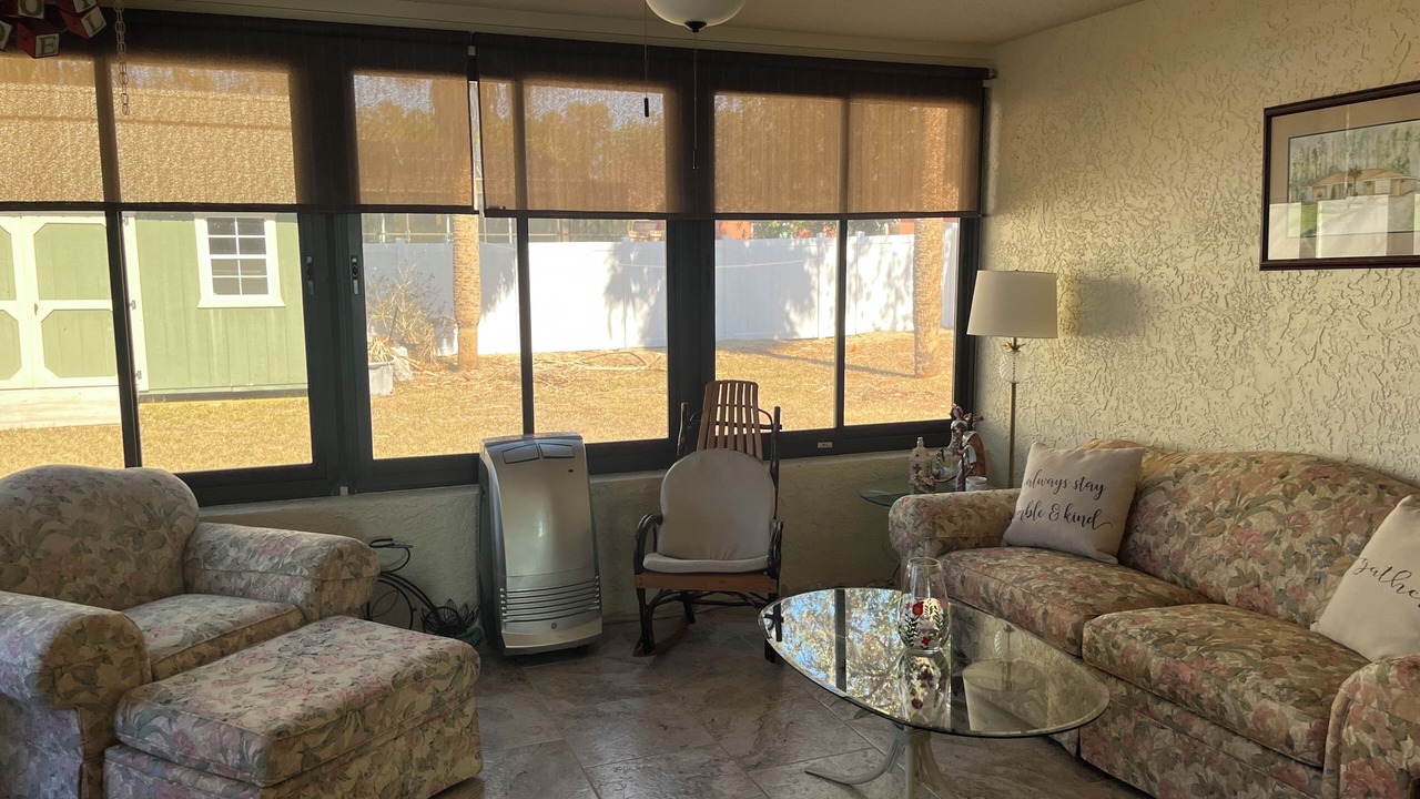Photo of Livingroom in Spring Hill