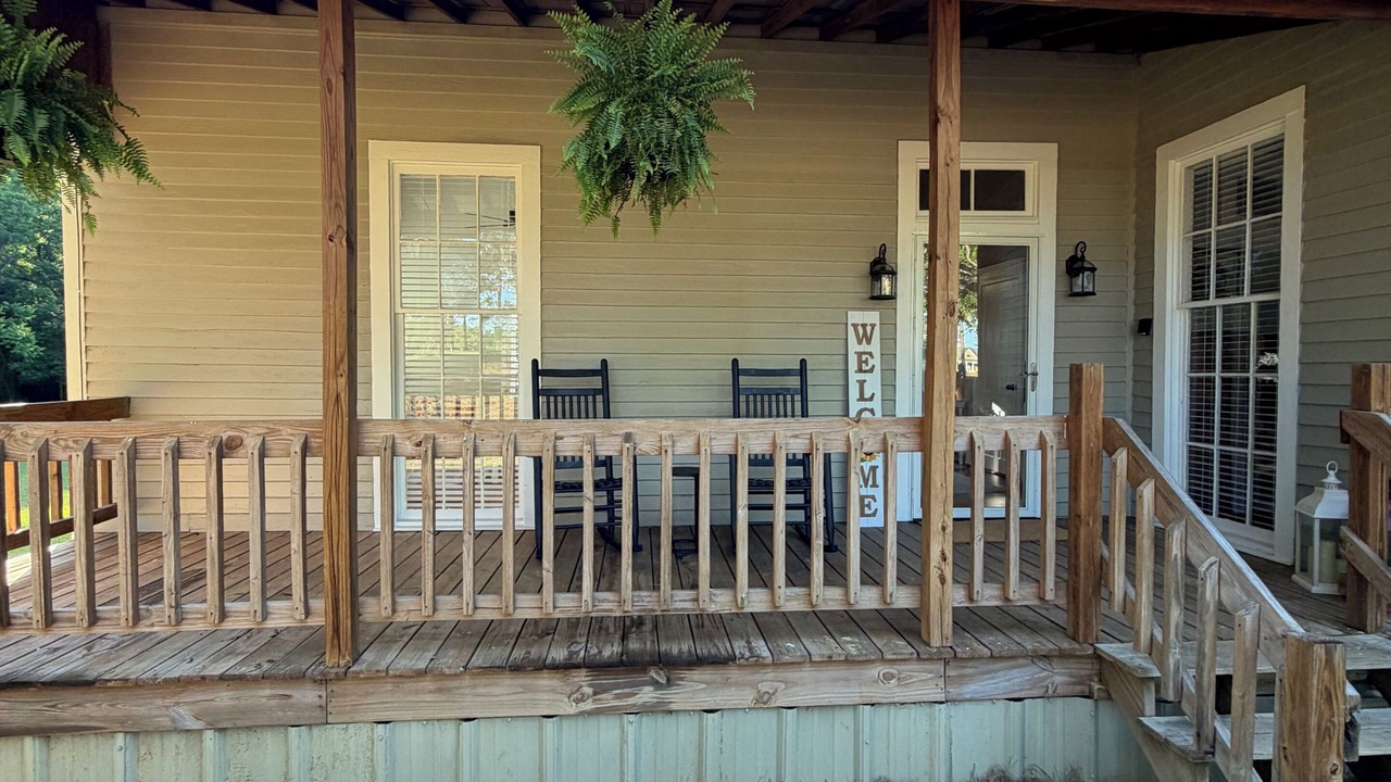 Photo of Patio Balcony in Americus