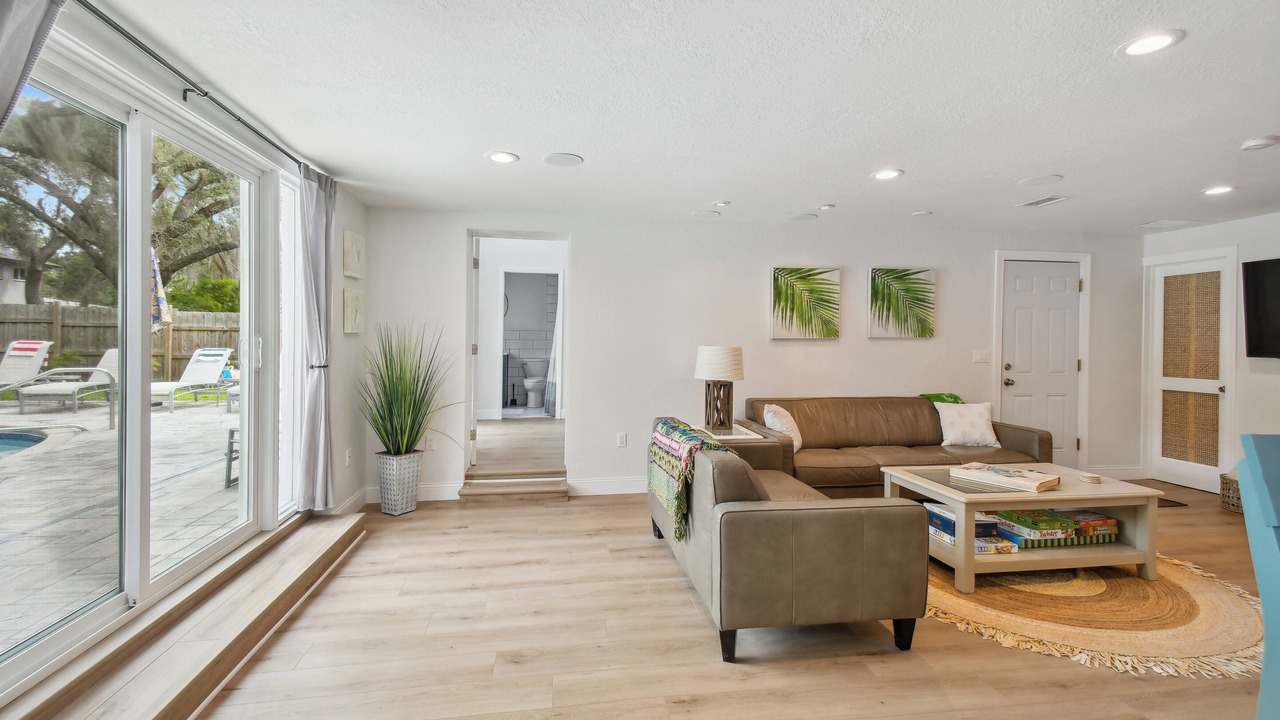 Photo of Livingroom in South Pinellas Community Council