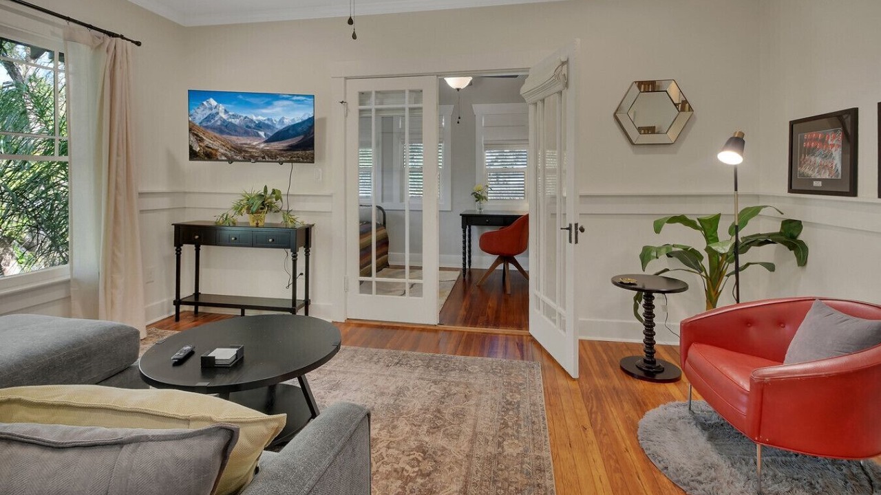 Photo of Livingroom in Rogers Deland