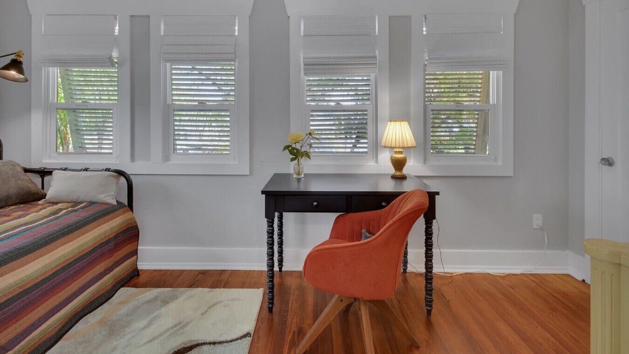 Photo of Bedroom in Rogers Deland