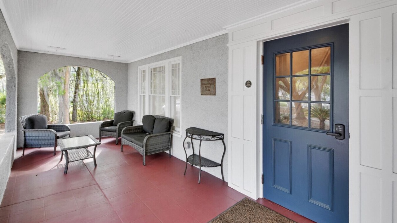 Photo of Patio Balcony in Rogers Deland