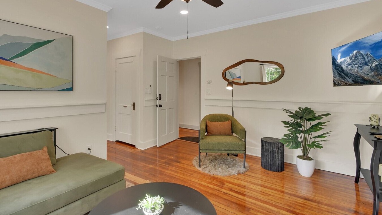 Photo of Livingroom in Rogers Deland